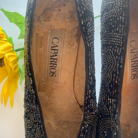 VINTAGE Caparros swirling beaded heels - Picture 4 of 11